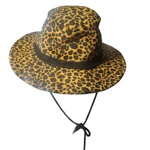 Leopard Print Bucket Hat With Adjustable Chin Strap - Stylish & Versatile Access